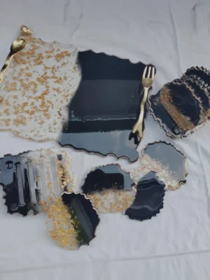 Handcrafted Resin Tray Set - 4 Coaster and Coaster Stand